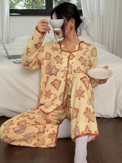 SHEIN طقم بيجامة نسائية كاجوال بسروال وبلوزة كم طويل مطبوع عليها رسومات عيد الميلاد مثل رجل زنجبيل والثلج، ملابس خريف وشتاء