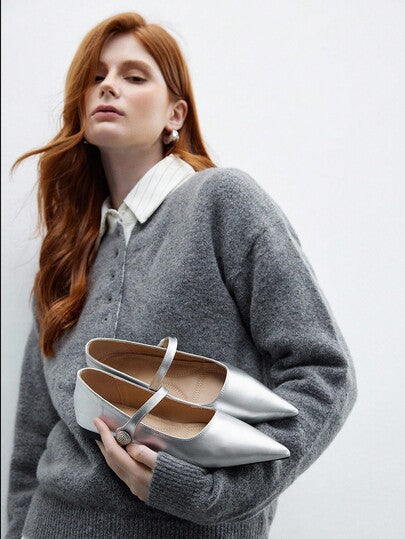 CUCCOO BIZCHIC أحذية ماري جين مسطحة بأصبع قدم مدبب للنساء باللون الفضي