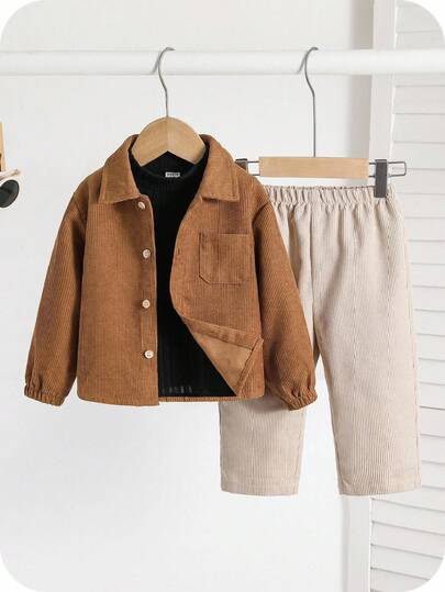 SHEIN 3 قطع طقم ملابس للأطفال الصبيان في فصل الخريف/الشتاء، ملابس علوية من الكوردوروي الجميل والمتعدد الاستخدامات، وبلوزة محبوكة طويلة وبنطلون، مناسب لحفلات عيد الميلاد والسهرات والمناسبات والأعراس وحفلات استقبال المواليد والمعمودية وعيد الميلاد الأول، طق