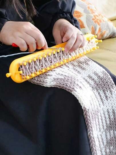 طقم صناعة يدوية بآلة نسج، أدوات DIY للنسج والكروشيه، وإكسسوارات ملونة عشوائية لمشاريع البطانية والوشاح والقبعة والشال والخياطة