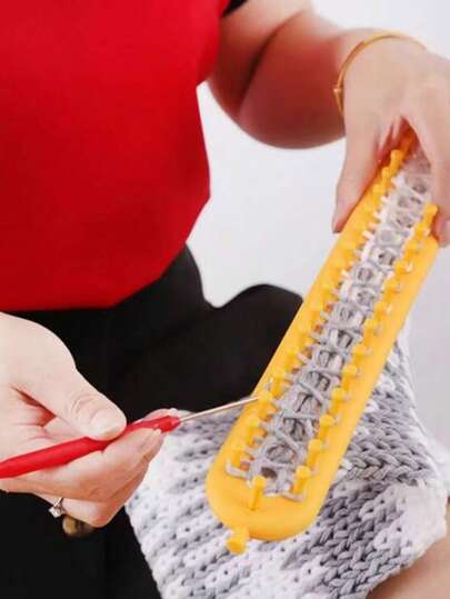 طقم صناعة يدوية بآلة نسج، أدوات DIY للنسج والكروشيه، وإكسسوارات ملونة عشوائية لمشاريع البطانية والوشاح والقبعة والشال والخياطة