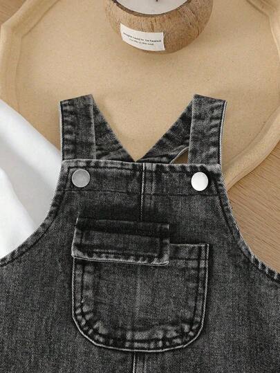 SHEIN طقم بنطال جينز كاجوال وبلوزة طويلة الأكمام بياقة دائرية للأطفال الصبيان