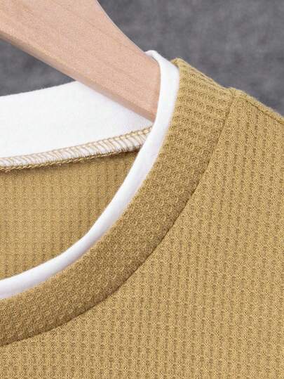 SHEIN Mirajuku قميص كاجوال بياقة متباينة للمراهقين (الأولاد)، ربيع/خريف