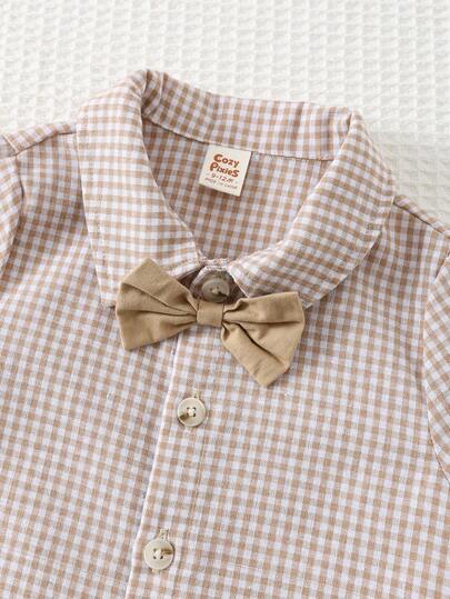 Cozy Pixies مجموعة قميص كارديجان بأكمام طويلة وربطة عنق فراشة وبنطال بخصر مطاطي للأطفال الصبيان، قماش مريح متعدد الاستخدامات بتصميم بسيط وجذاب، مناسب للاستخدام في المنزل والخارج واليومي والرياضة والحفلات والتصوير والمناسبات، باللون الخاكي، 2 قطعة