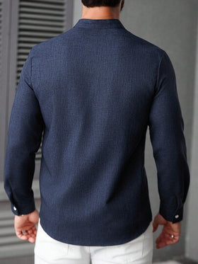 Manfinity CasualCool قميص رجالي كاجوال بياقة عالية وأكمام طويلة، مناسب للارتداء اليومي، قميص أزرق داكن رسمي بأزرار، لموسم الخريف