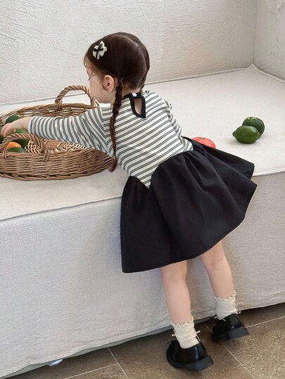 SHEIN فستان بناتي مخطط بأكمام طويلة للأطفال من عمر 0-3 سنوات، بتصميم رقعي مع كشكشة سوداء في الذيل، فستان عصري للخريف