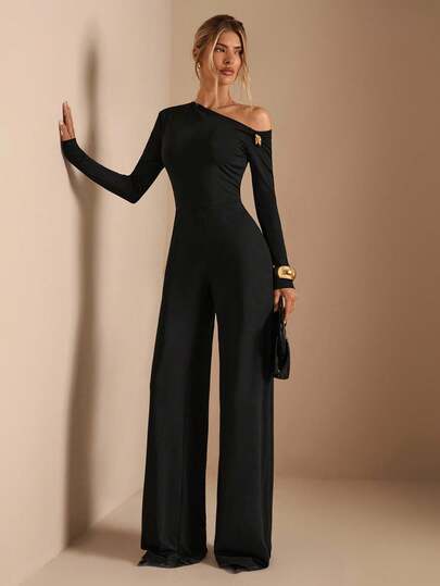 SHEIN BAE جمبسوت أنيقة ذات أكتاف غير متماثلة وأكمام طويلة مزينة بإبزيم معدني، ذات ساق واسعة، مناسبة للارتداء اليومي والمناسبات والحفلات، جمبسوت نسائية أنيقة للطبقات، جمبسوت ذات أكتاف غير متماثلة، جمبسوت ذات ساق واسعة، جمبسوت عيد الحب، جمبسوت للاستخدام الي