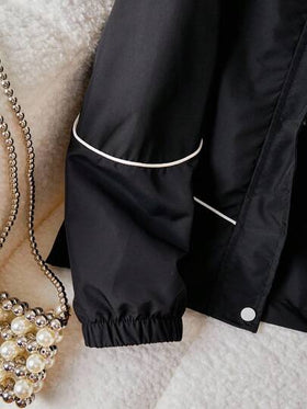 SHEIN جاكيت كاجوال متعدد الاستخدامات للبنات، أسود مع حبل أبيض للزينة، أساور مطاطية، أزرار معدنية فضية، مناسب للمدرسة والتنقل والخروجات والرياضة، يمكن ارتداؤه مع بلوزات طويلة الأكمام وبنطلونات