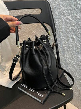 حقيبة نسائية سطلية ، حقيبة كتف ، حقيبة تسوق ، مناسبة للتسوق ، المحفظة ، السيدات الشابات ، طالبات الجامعة ، المبتدئين ، السيدات العاملات. مثالية للمكتب ، الجامعة ، العمل ، الأعمال التجارية ، التنقل ، الأنشطة الخارجية ، السفر والنزهات