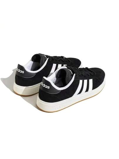Adidas حذاء رياضي أديداس جراند كورت بيس 00s مريح ذو نعل رفيع ومتين، مناسب للجنسين، باللونين الأسود والأبيض