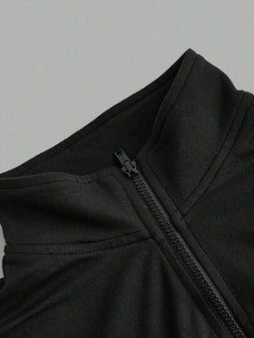 SHEIN EZwear قطعتان من ملابس اليوغا والياقة البدنية المرنة المصممة بشكل مثالي باللونين الأبيض والأسود، تي شيرت بأكمام طويلة مزين بطباعة حرفية أنيقة مناسبة للخريف والشتاء