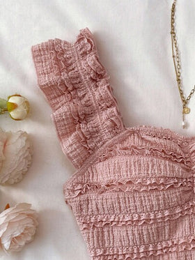 SHEIN بلوزة أبيض مع أكمام قصيرة مزين بالدانتيل، ملابس علوية مناسبة لشرب الشاي بعد الظهر أو للعطلة على الشاطئ
