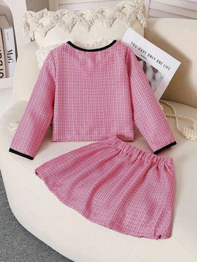 Elladie kids مجموعة فتاة صغيرة مكونة من 2 قطعة: جاكيت بأكمام طويلة مطبوع بنمط المربعات مع أزرار اللؤلؤ وزخرفة الفيونكة، مقترنة بتنورة وردية مطوية، مناسبة للحفلات وأعياد الميلاد والأسلوب الأميري، للربيع والخريف