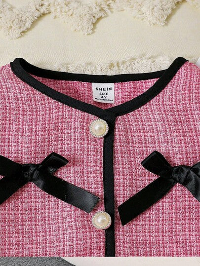 Elladie kids مجموعة فتاة صغيرة مكونة من 2 قطعة: جاكيت بأكمام طويلة مطبوع بنمط المربعات مع أزرار اللؤلؤ وزخرفة الفيونكة، مقترنة بتنورة وردية مطوية، مناسبة للحفلات وأعياد الميلاد والأسلوب الأميري، للربيع والخريف