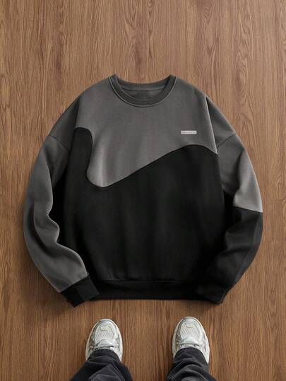 Manfinity Unisex بلوزة رجالية كاجوال بتصميم لوحات ملونة بالتباين، بياقة دائرية وأكمام طويلة، موديل صيفي
