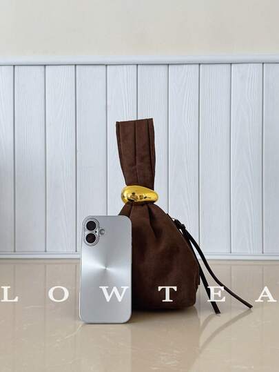 low tea 1 حقيبة يد من قماش الجلد الأحادي اللون للنساء، حقيبة صغيرة مطوية بزخرفة معدنية وسحاب إغلاق، مناسبة للاستخدام اليومي والخروج