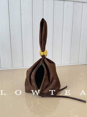 low tea 1 حقيبة يد من قماش الجلد الأحادي اللون للنساء، حقيبة صغيرة مطوية بزخرفة معدنية وسحاب إغلاق، مناسبة للاستخدام اليومي والخروج
