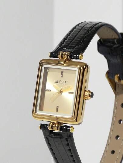 MOTF PREMIUM ساعة حزام ذات نسيج سحلية ذهبية مربعة الشكل