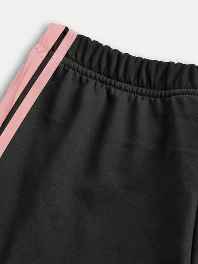 SHEIN Leap Crew مجموعة رياضية عتيقة، زخرفة فيونكة صغيرة، بلوزة قصيرة الأكمام بياقة طاقم فضفاضة ذات خطوط سوداء وبيضاء كريمية، وبنطلون واسع ذو قصة جرس، مناسبة للصيف، مجموعة قطعتين للفتيات المراهقات بطراز بسيط