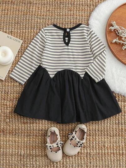SHEIN فستان بناتي مخطط بأكمام طويلة للأطفال من عمر 0-3 سنوات، بتصميم رقعي مع كشكشة سوداء في الذيل، فستان عصري للخريف