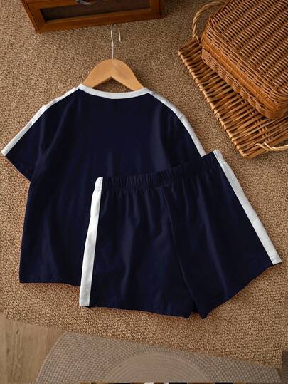 SHEIN طقم ملابس علوية كم قصير وشورت رقم 01 للبنات المراهقات، منمنم، كاجوال، مناسب للصيف، مجموعة قطعتين