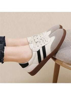 Shoes أحذية رياضية ألمانية الطراز القديم للبنات والأولاد | أحذية رياضية بنعل ناعم أبيض للعباءة | أحذية مريحة وقابلة للتنفس للمشي | تصميم كلاسيكي رجعي للارتداء اليومي