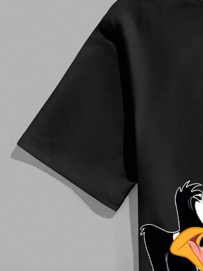 Looney Tunes X Manfinity Manfinity Joysei تي شيرت كاجوال للرجال بياقة مستديرة وأكمام قصيرة، بطبعات كرتونية، صيفي