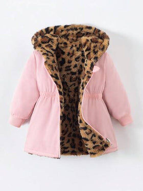 SHEIN Playful Pals معطف أنثوي للأطفال الرضع والصغار من سن 0-3 سنوات، مناسب للخريف والشتاء، مبطن بفرو صناعي قابل للعكس، بطبعة نمر وأسود سادة، متوسط الطول