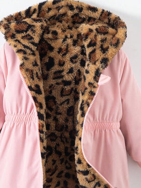 SHEIN Playful Pals معطف أنثوي للأطفال الرضع والصغار من سن 0-3 سنوات، مناسب للخريف والشتاء، مبطن بفرو صناعي قابل للعكس، بطبعة نمر وأسود سادة، متوسط الطول