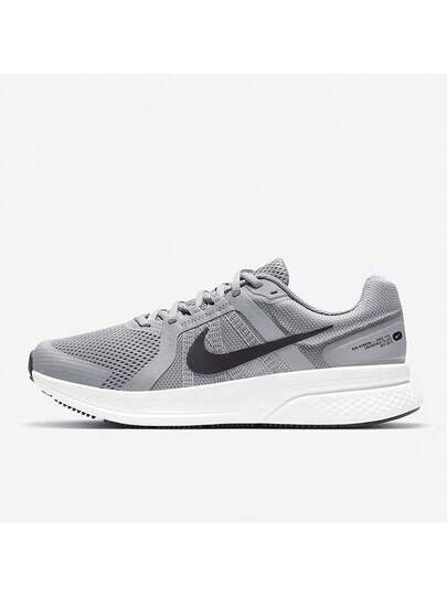 Nike أحذية تدريب وركض خفيفة الوزن، متينة، ماصة للصدمات للرجال. أحذية رياضية جديدة خفيفة الوزن وراحة للارتداء اليومي. أحذية رياضية كاجوال متعددة الاستخدامات RUN SWIFT 2 رمادي أسود بشعار سويش. أحذية رياضية أساسية. CU3517-014
