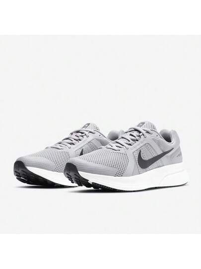 Nike أحذية تدريب وركض خفيفة الوزن، متينة، ماصة للصدمات للرجال. أحذية رياضية جديدة خفيفة الوزن وراحة للارتداء اليومي. أحذية رياضية كاجوال متعددة الاستخدامات RUN SWIFT 2 رمادي أسود بشعار سويش. أحذية رياضية أساسية. CU3517-014