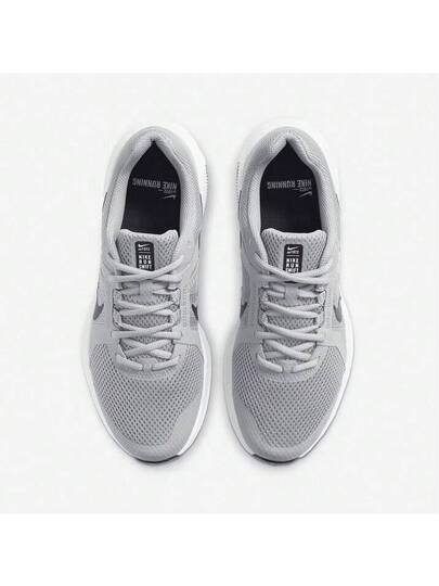 Nike أحذية تدريب وركض خفيفة الوزن، متينة، ماصة للصدمات للرجال. أحذية رياضية جديدة خفيفة الوزن وراحة للارتداء اليومي. أحذية رياضية كاجوال متعددة الاستخدامات RUN SWIFT 2 رمادي أسود بشعار سويش. أحذية رياضية أساسية. CU3517-014