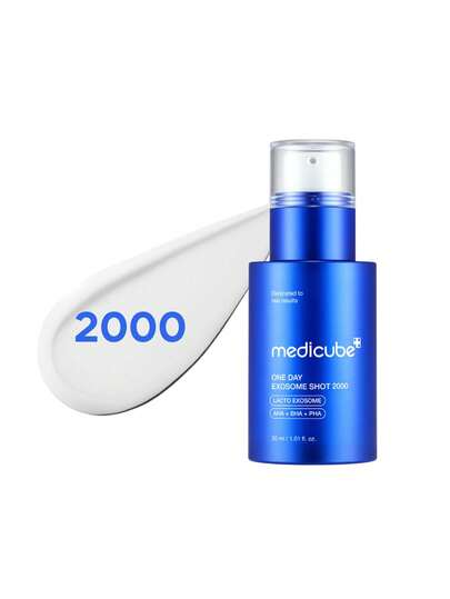 Medicube 1 يوم جوهر الإكسوزوم 2000، 30مل/1.01 أونصة سائلة. يهدئ الالتهابات، يقوي حاجز البشرة، يشد البشرة، يقلل من المسام، إصلاح مضاد للشيخوخة، امتصاص سريع، ملمس خفيف، مناسب للاستخدام اليومي، يحافظ على الاستقرار. جمال كوري