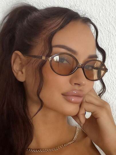 زوج من النظارات الشمسية للنساء ذات إطار بيضاوي من البلاستيك بلون أخضر زيتوني، إطار كامل بلون أحادي عصري للارتداء اليومي والعطلات