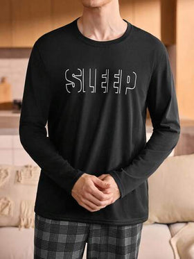 Manfinity Underwear&Sleepwear Basics ملابس علوية نوم رجالية طويلة الأكمام بطباعة "SLEEP" ناعمة ومريحة، للخريف والشتاء