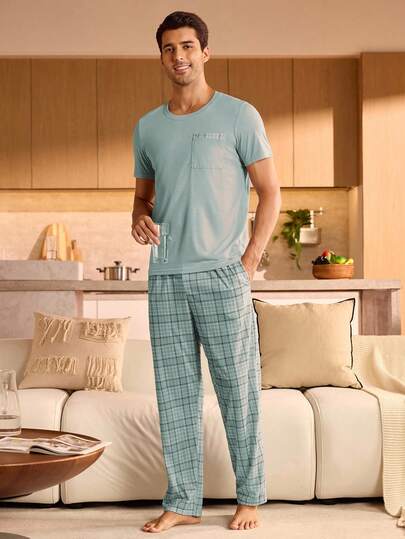 Manfinity Underwear&Sleepwear Basics طقم بيجامة رجالي مكون من ملابس علوية بياقة طاقم وأكمام قصيرة وبنطلون مربعات