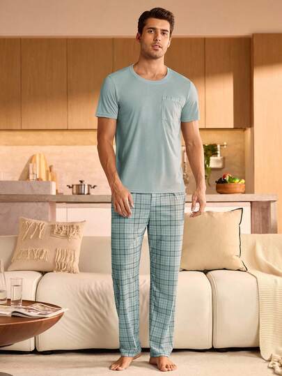 Manfinity Underwear&Sleepwear Basics طقم بيجامة رجالي مكون من ملابس علوية بياقة طاقم وأكمام قصيرة وبنطلون مربعات