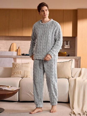 Manfinity Underwear&Sleepwear Basics مجموعة بيجامة رجالية من قطعتين (ملابس علوية وبنطلون) من الفليس ذات رقبة طاقم وأكمام طويلة، دافئة ومريحة للشتاء والخريف