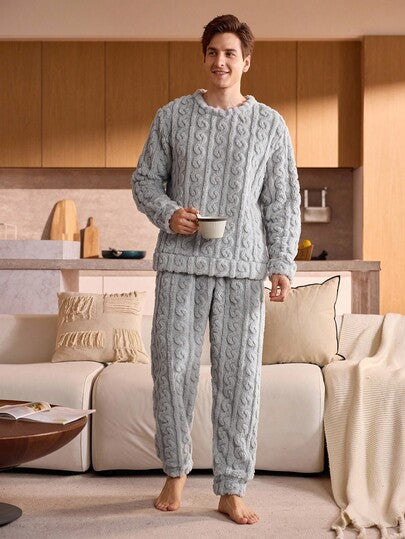 Manfinity Underwear&Sleepwear Basics مجموعة بيجامة رجالية من قطعتين (ملابس علوية وبنطلون) من الفليس ذات رقبة طاقم وأكمام طويلة، دافئة ومريحة للشتاء والخريف
