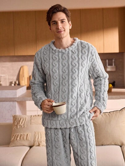 Manfinity Underwear&Sleepwear Basics مجموعة بيجامة رجالية من قطعتين (ملابس علوية وبنطلون) من الفليس ذات رقبة طاقم وأكمام طويلة، دافئة ومريحة للشتاء والخريف