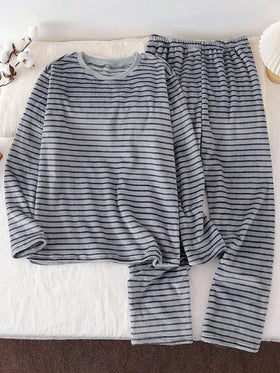 SHEIN مجموعة بيجامة رجالية من قطعتين، ملابس علوية بأكمام طويلة وبنطال مخطط من الفلانيل، سميك ودافئ للارتداء في المنزل خلال فصلي الخريف والشتاء، بيجامة ناعمة وفضفاضة