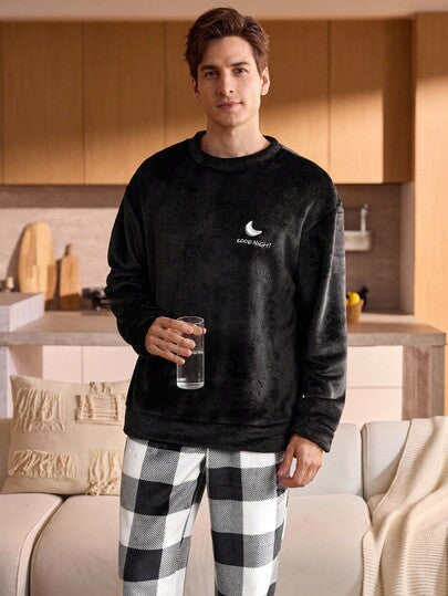 Manfinity Underwear&Sleepwear Basics مجموعة بيجامة رجالية من قطعتين (ملابس علوية كم طويل رقبة طاقم وبنطلون) من الفلانيل الناعم والمريح، ملابس خريف وشتاء دافئة