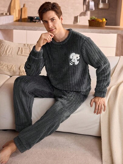 Manfinity Underwear&Sleepwear Basics ملابس علوية نوم من الفليس (طقم بيجامات رجالي مريح وناعم)
