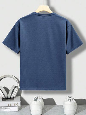 SHEIN ملابس علوية كاجوال للمراهقين بأكمام قصيرة منسدلة مع نص إنجليزي مُنقّش ثلاثي الأبعاد
