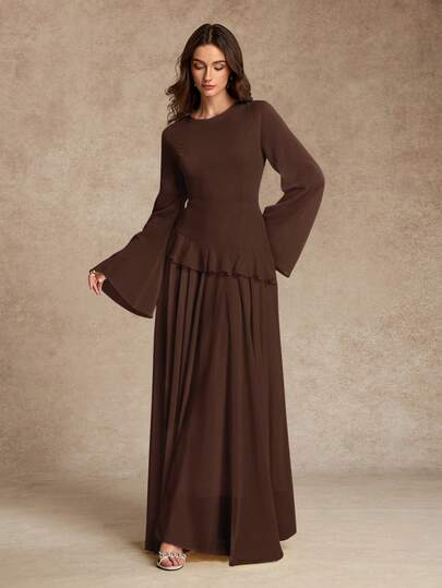 فستان نسائي أنيق بأكمام واسعة وربطة خصر مع تصميم كشكش، مناسب للربيع والصيف