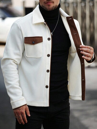 Manfinity Homme جاكيت كاجوال بأكمام طويلة وتصميم جيب بألوان متباينة، قميص غربي طويل الأكمام للرجال في فصلي الخريف والشتاء باللون البيج، قميص أوفر شيرت للرجال بأزرار باللون الكريمي