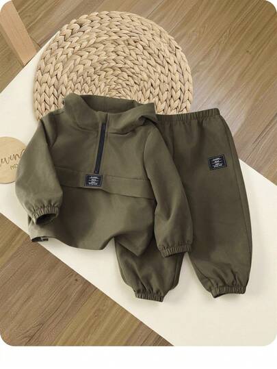 SHEIN طقم ملابس كاجوال رياضي للخريف لطفل ولد، قميص ثقيل بقبعة أخضر جيش وبنطال خصر مطاطي 2قطعة