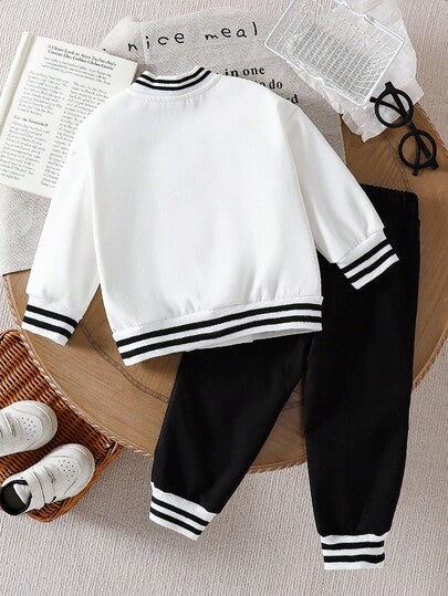 SHEIN Playful Pals جاكيت قصيرة مقلمة وبنطلون رياضي للأطفال الصبيان
