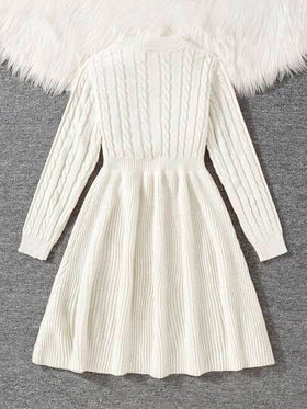 SHEIN Serisse Kids فستان كنزة بياقة دائرية وخصر مناسب للمراهقات، مع فيونكة أمامية متباينة للشتاء، فستان كنزة أبيض ثابت بأكمام طويلة