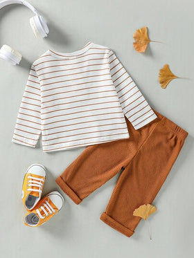 SHEIN Playful Pals طقم ملابس كامل للأطفال الصبيان، ملابس علوية بأكمام طويلة مخطط بطراز كلاسيكي وبنطال بلون متباين، مناسب للارتداء في الربيع/الخريف، للاستخدام اليومي، الحفلات، العطلات، الحديقة